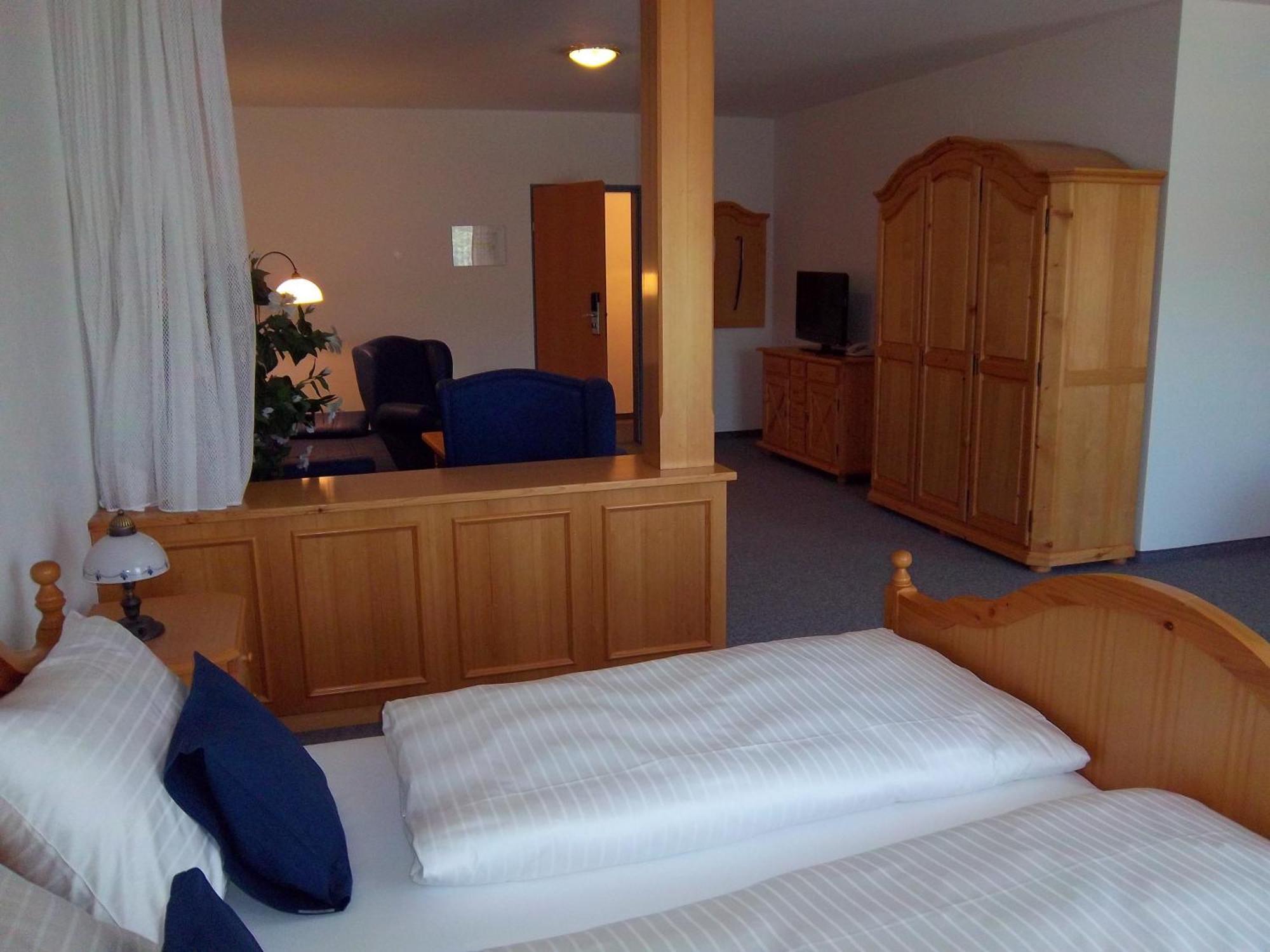 Grandhotel Niederoesterreichischer Hof Lanzenkirchen Экстерьер фото